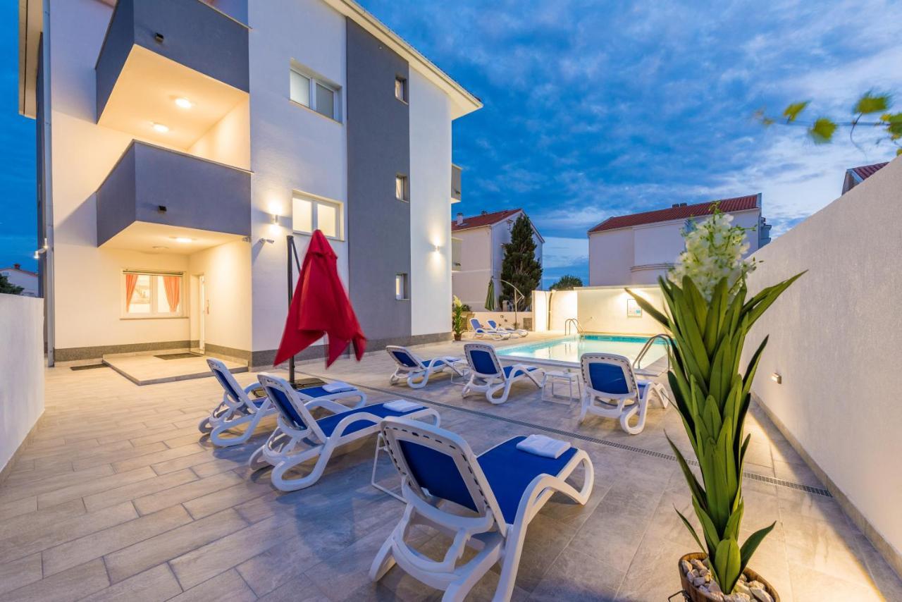 Villa Jana Luxury Apartments โนวาลยา ภายนอก รูปภาพ