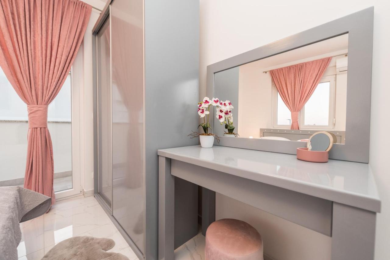 Villa Jana Luxury Apartments โนวาลยา ภายนอก รูปภาพ
